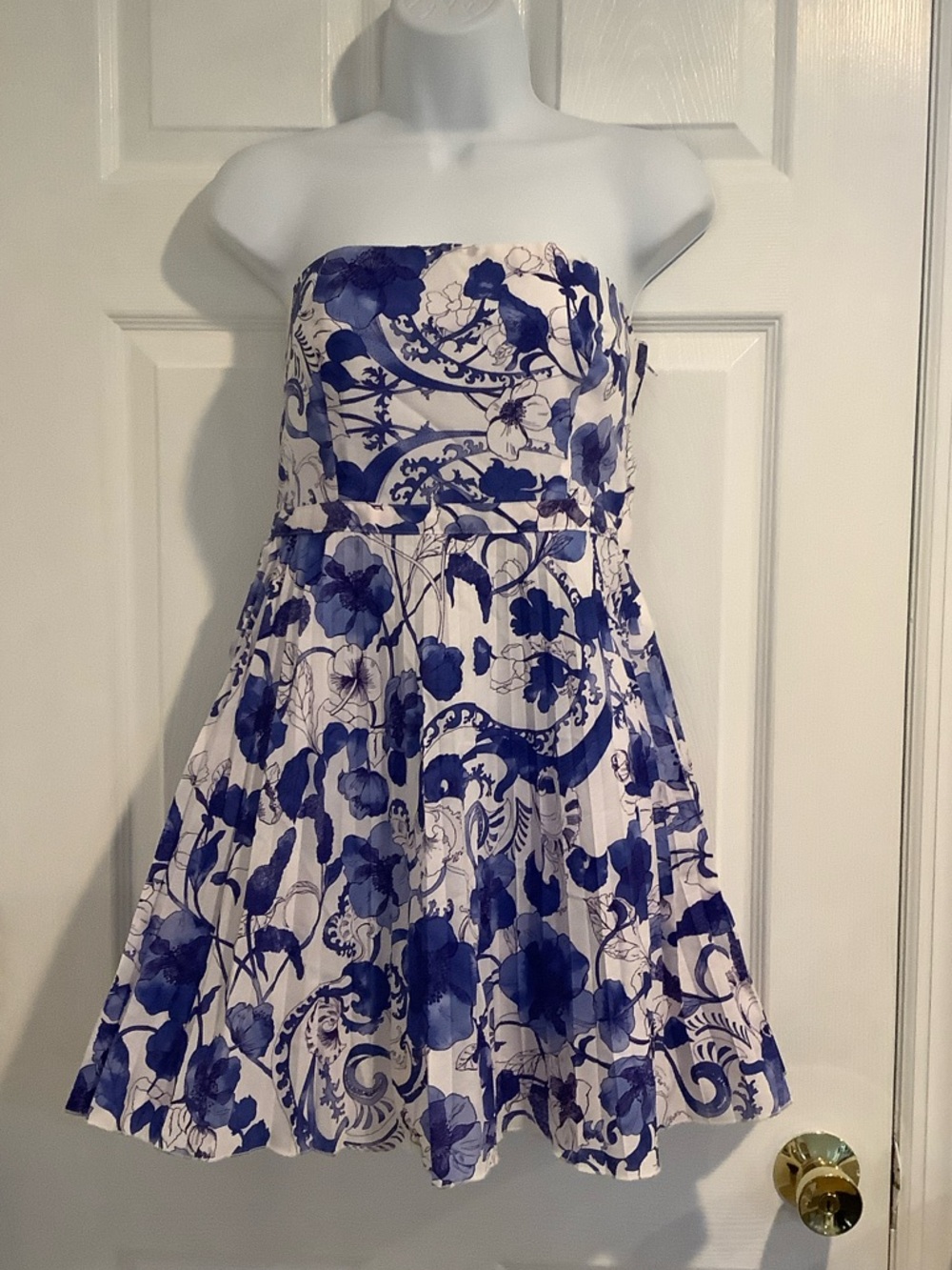 H&M Blue/White Floral Pleated Kentucky Derby Euro Summer Garden Party Dress 8